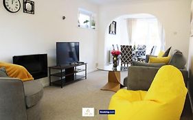 4 Bedroom House With Parking Near City Centre By Trinity Stays Short Lets & Serviced Accommodation Cambridge